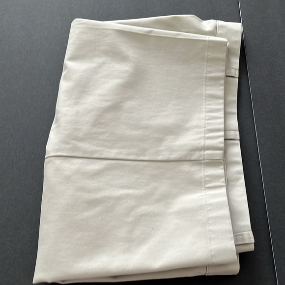 L.L. BEAN SHORTS! - Picture 7 of 7